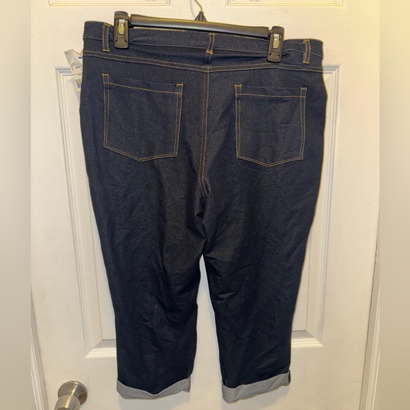 Like an Angel Jean Capris - Picture 2 of 3